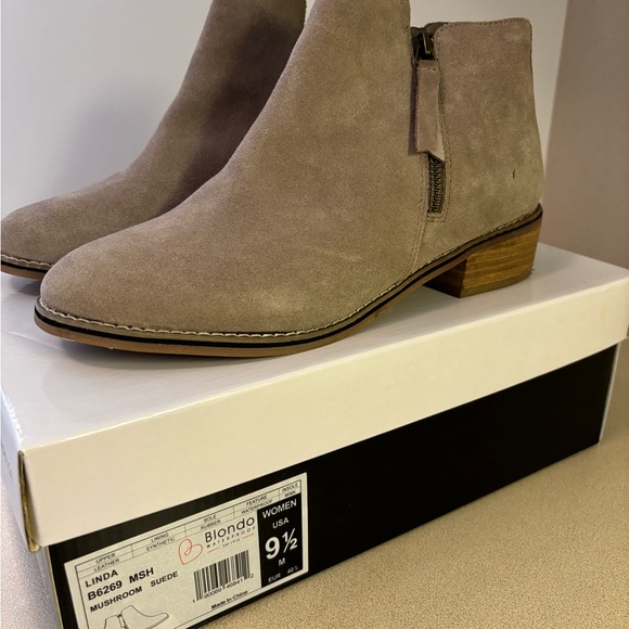 Boots - Picture 2 of 2